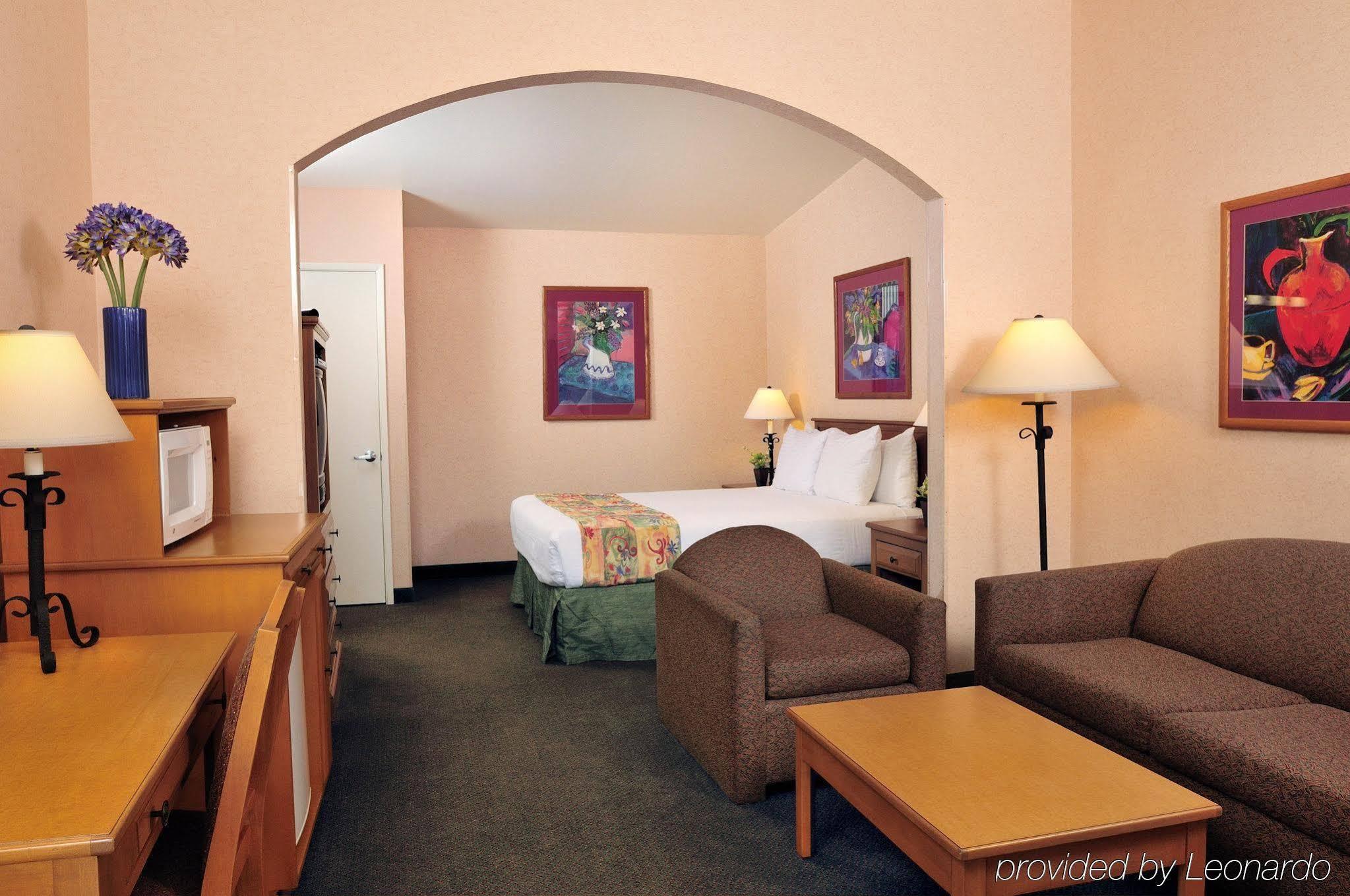 Lamplighter Inn & Suites At Sdsu Сан-Диего Экстерьер фото
